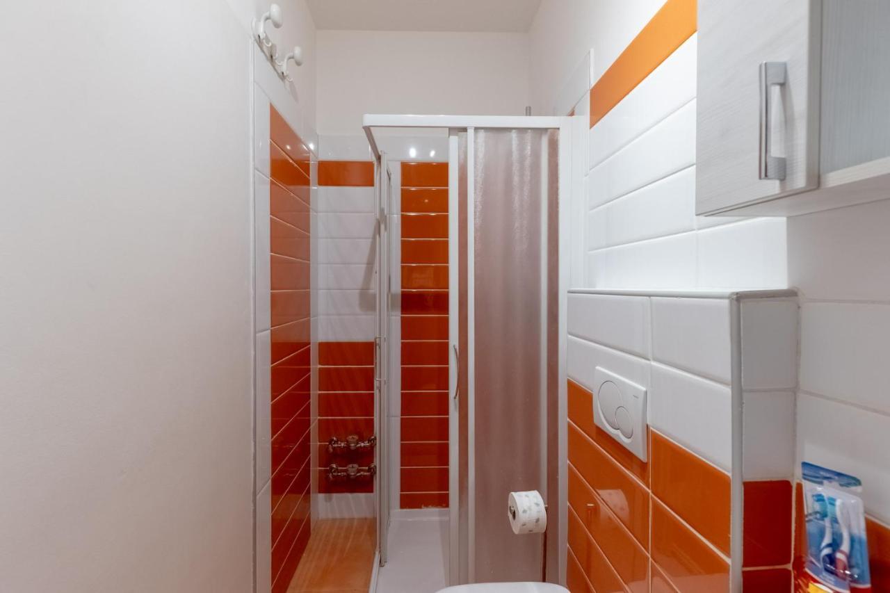 Casa Vacanze- Debra อาออสตา ภายนอก รูปภาพ